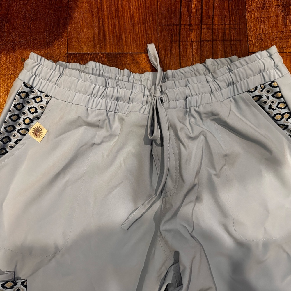 Ceil Blue Scrub Jogger Pants | Patterned Pocket Detail | Elastic Waist - Picture 7 of 11